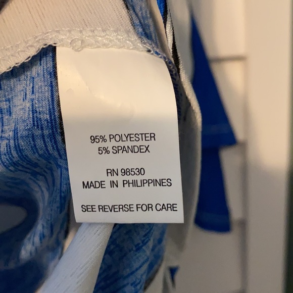 BLUE AND WHITE TOP BY CLOSETRIX. - Picture 4 of 4